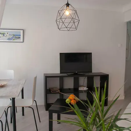 Plaza De Toro Studio Homestay