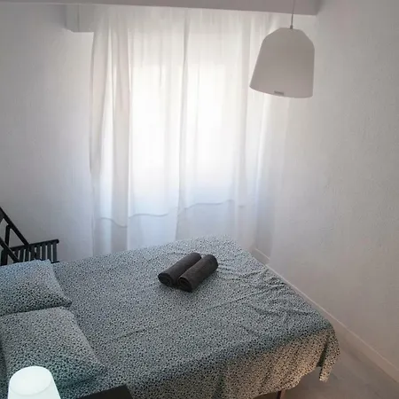 Plaza De Toro Studio Homestay